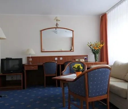 リゾート Osrodek Wypoczynkowo - Szkoleniowy Allianz