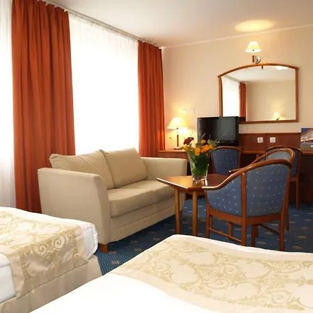 リゾート Osrodek Wypoczynkowo - Szkoleniowy Allianz リニャ