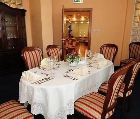 Osrodek Wypoczynkowo - Szkoleniowy Allianz リゾート リニャ