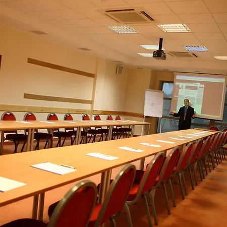 リゾート Osrodek Wypoczynkowo - Szkoleniowy Allianz リニャ